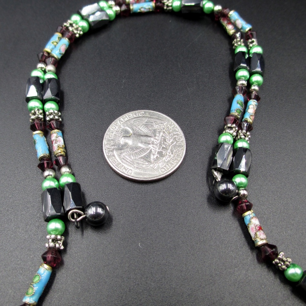 31 Inch Stylish Floral & Beaded Magnetic Necklace - Picture 5 of 6